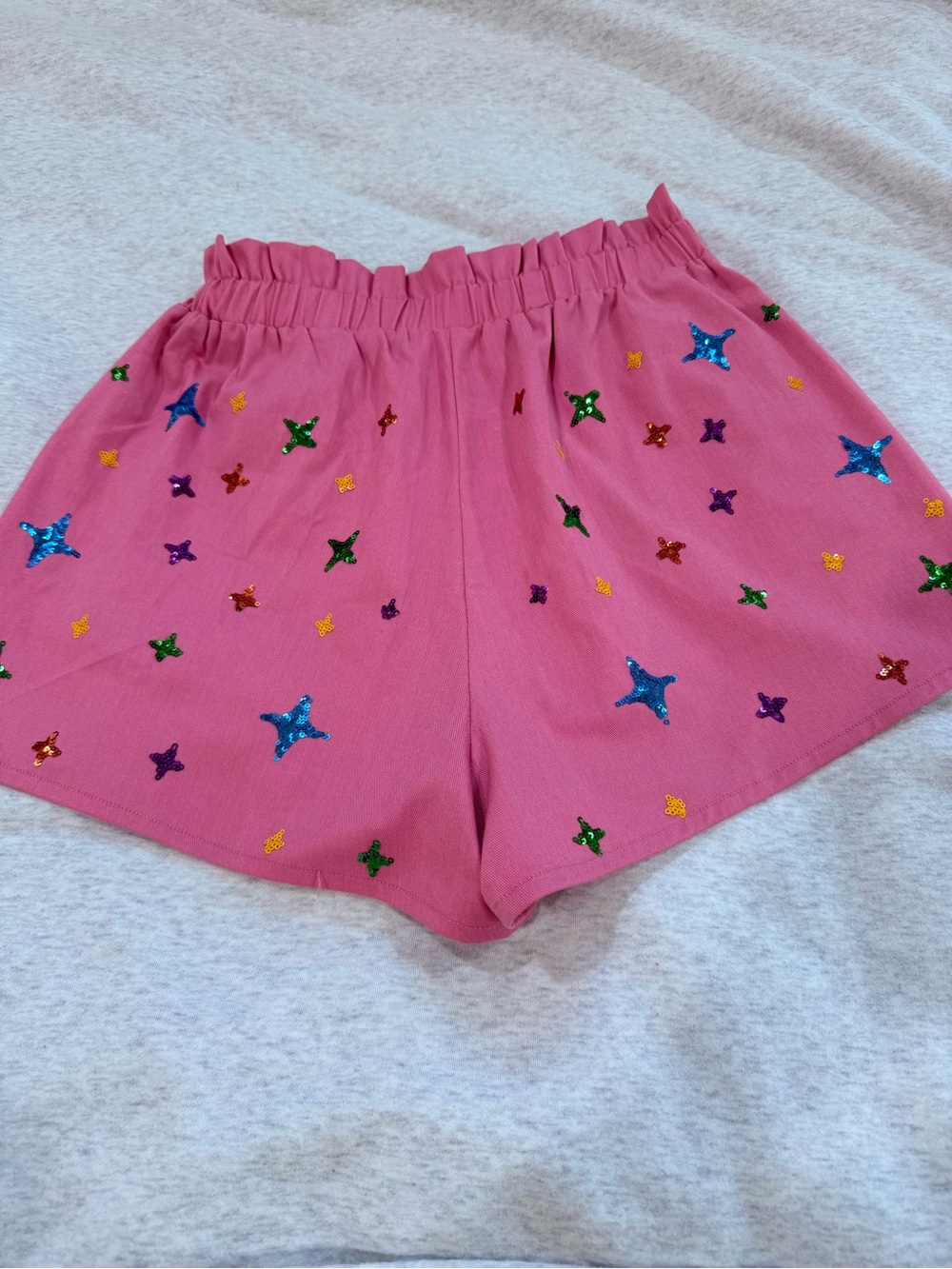 QUEEN OF SPARKLES Hot Pink Embellished Shorts Sz small NEW WITH TAGS - Picture 2 of 2
